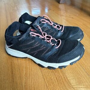 The North Face Womens Litewave Amphibious II Trail Running Shoes Black coral 6.5
